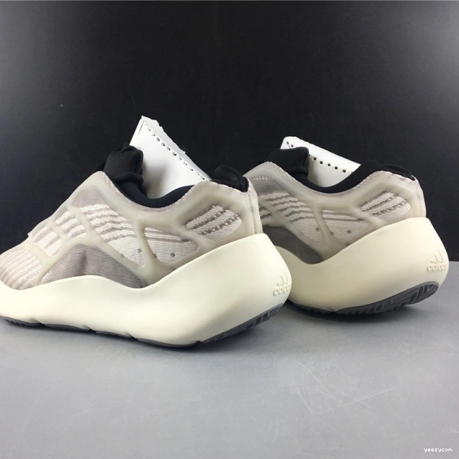 700 White Ash EF9897 Adidas Yeezy Boost V3 1112